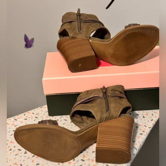 JellyPop Army Green Boho Heel Size 8 - Picture 3 of 5